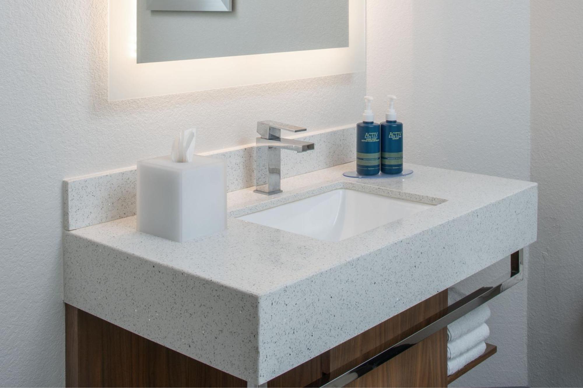 Avalon Hotel&Suites Alexandria Extérieur photo